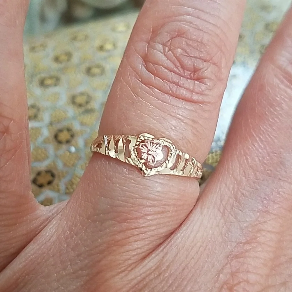 14k Yellow & Rose gold Diamond cut Heart Flower Ring
